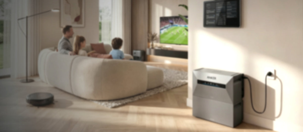 Salon avec une batterie solaire PluginWatt